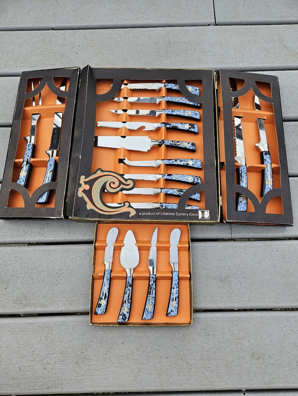 Vintage Lifetime Cutlery Swords of Camelot Sheffield England Stainless Knife Set
